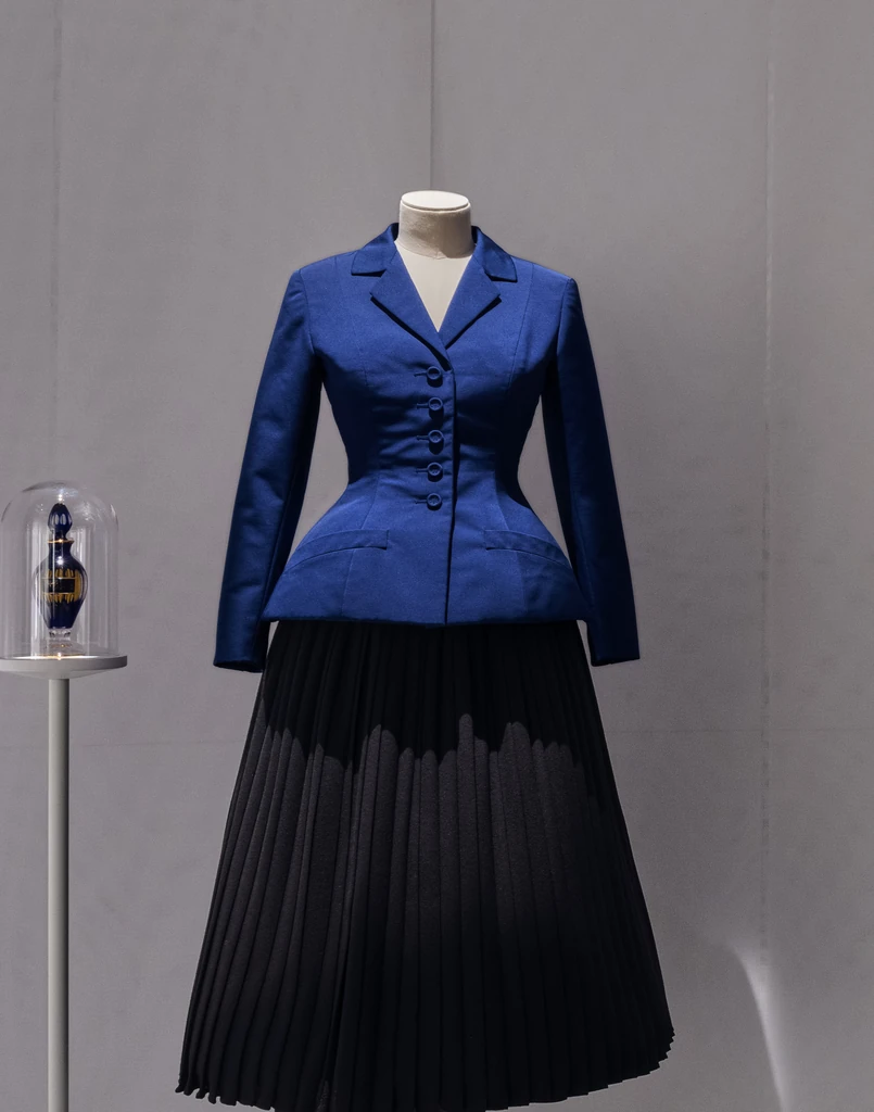 A cobalt-blue Bar silhouette at the LVMH exhibition for Expo 2025 Osaka-Kansai